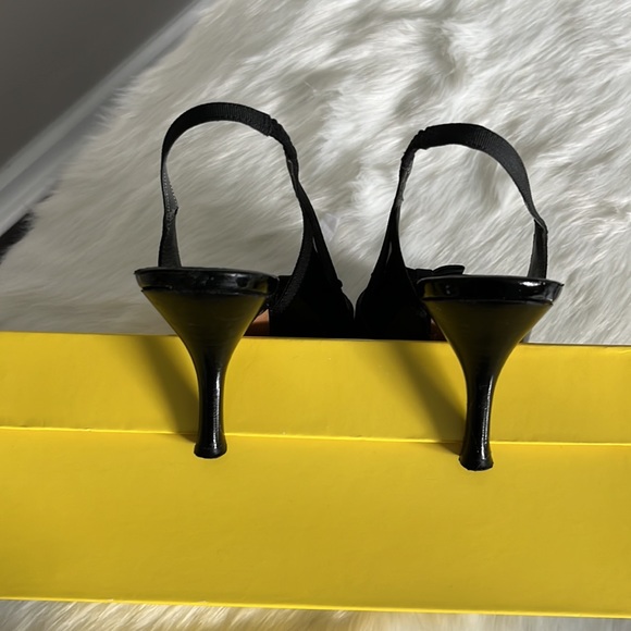 Circa Joan & David Black  Patent Slingback heeled pumps - Picture 12 of 13
